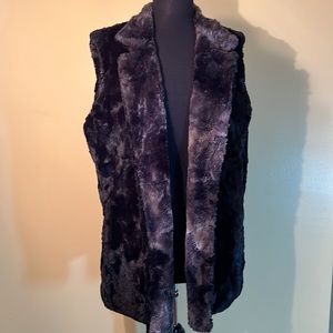 Pandemonium. Reversible Faux Fur Vest